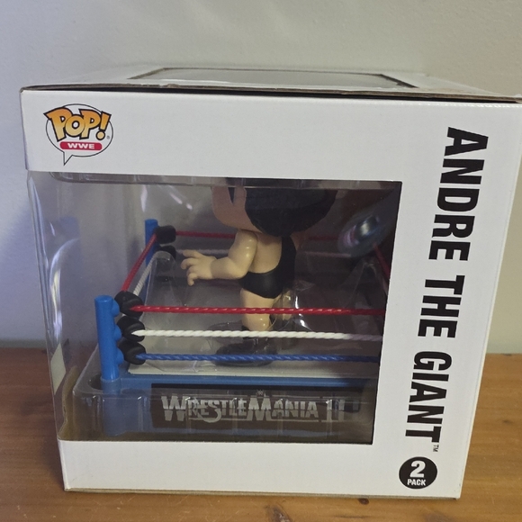 Funko WWE Hulk Hogan and Andre The Giant Vinyl Figures 2-Pack - Picture 4 of 6